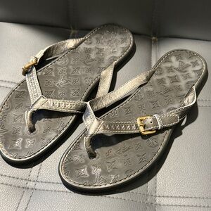Louis Vuitton Mahina Flip Flops Size 8/8.5W